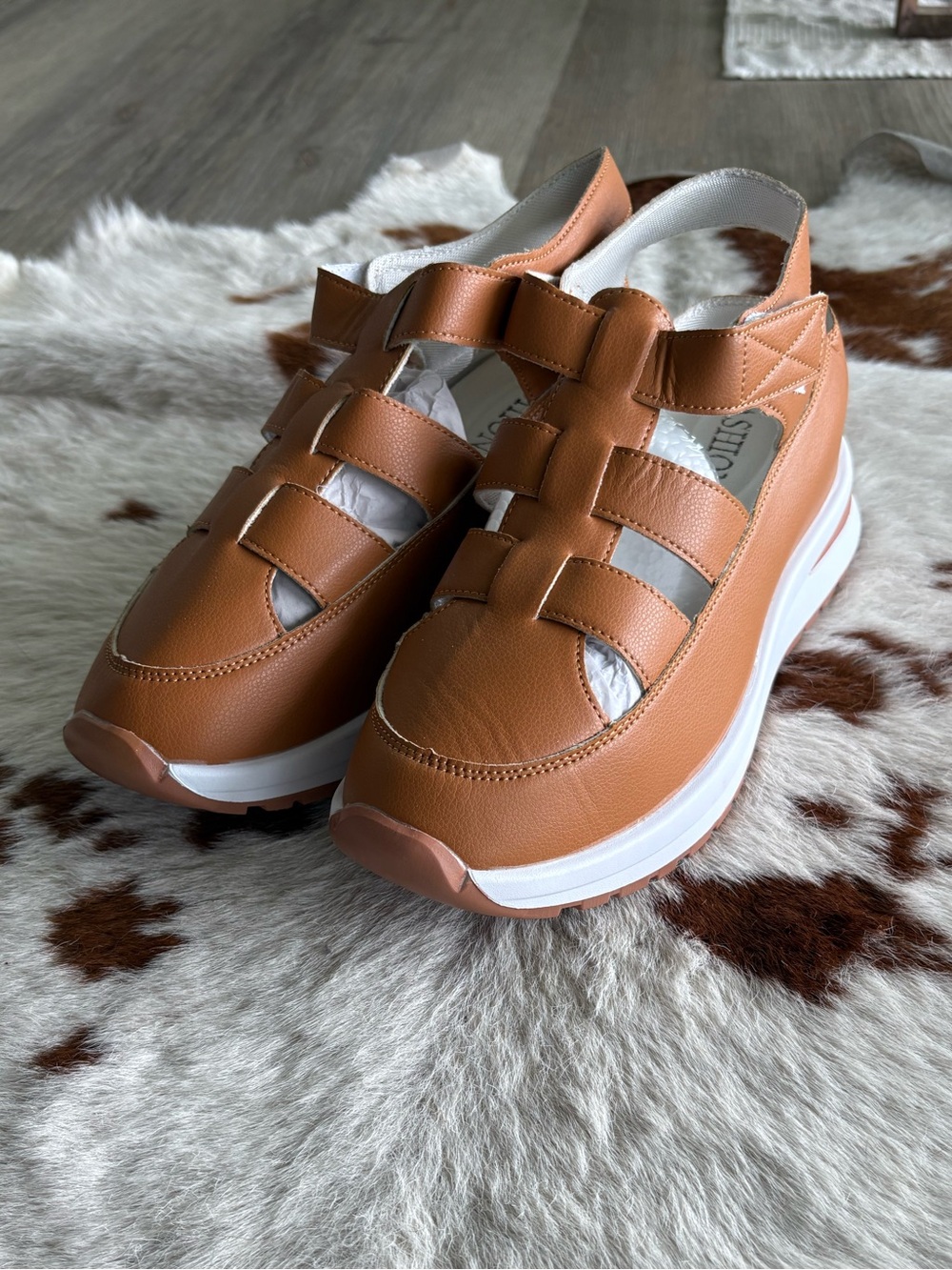Women’s Tan Velcro Sport Sandal Sneaker - no insole